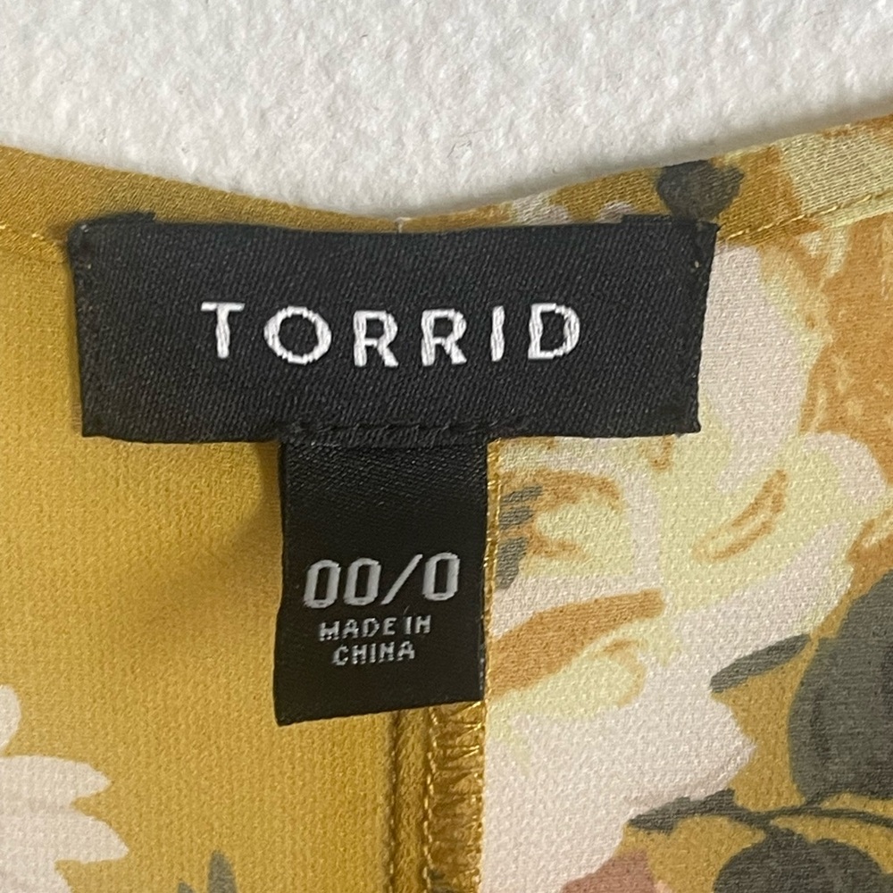 Torrid 00/0 - Picture 3 of 4